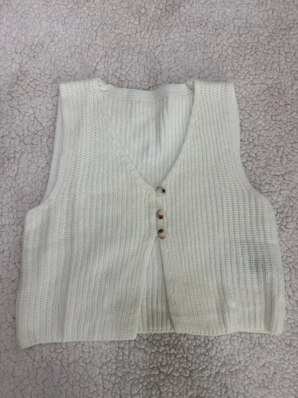 Knitted Buttoned Vest - Picture 4 of 4